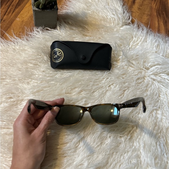 Ray Ban Tortoise Shell Brown Sunglasses - Picture 4 of 5